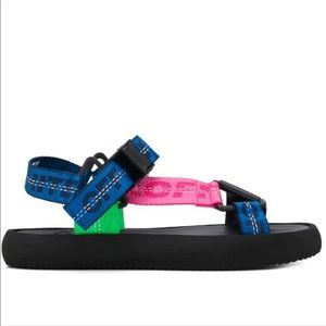Off-white treck strapped sandals.